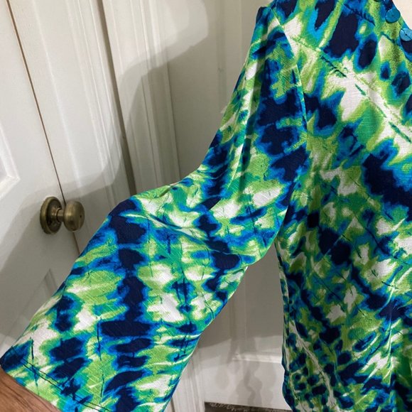 Ruby Rd. M Top with 3/4 Sleeves and a Tie Front - Picture 5 of 11